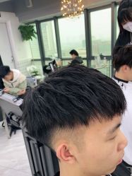 -宫铭烫发染发接发店