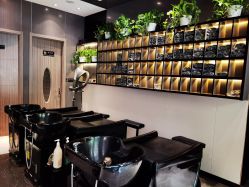 -尚逸国际护肤造型