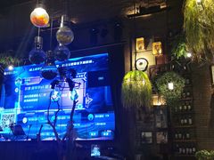 -临界音乐酒馆·小龙虾·江湖菜(华熙LIVE·鱼洞店)