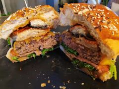 -HIGH FIVE哈福手工汉堡(桂林路店)