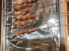 -三个大叔烤羊肉串·歌手驻唱·碳烤鲜肉(西三旗店)