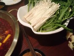 -重庆爽翻天老火锅(临平万达广场店)