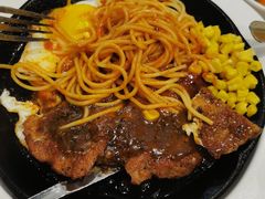 -汤姆家的牛排意面披萨(新城市广场店)