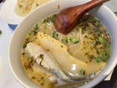 雪菜黄鱼年糕-顶特勒·黄鱼馆·特色菜(上海大世界店)