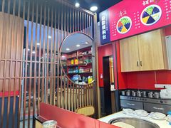 -鲁员外地锅鸡地锅鱼(古墩路店)
