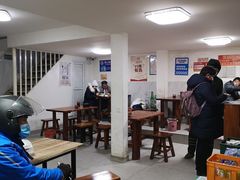 大堂-宝瑞门钉肉饼店