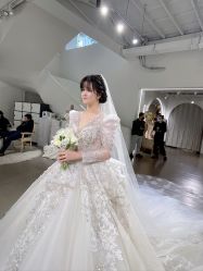 -艾米丽婚纱礼服
