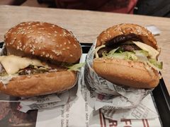 -The Habit Burger Grill 哈比特汉堡(爱琴海店)