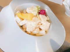 菠萝虾球-穹六人间 people 6(岳阳路店)