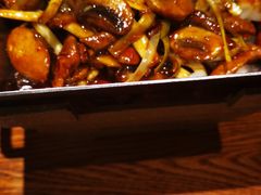韭芽蘑菇爆猪肝-弄堂里·寻味杭州(湖滨银泰in77C区店)