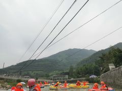 -虎啸峡漂流