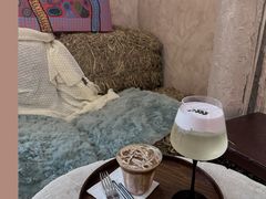 -浮漫咖啡(镜湖万达广场店)