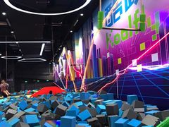 -酷跳蹦床主题公园(万胜广场店)