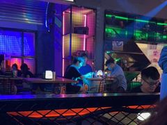 -UP嘻哈酒吧(粉巢店)