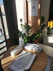 -靓芙泉祛痘.科技美肤连锁