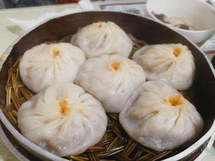 扬州特色蟹黄汤包-"去扬州玩了三天,终于吃到当地美食了,蟹黄.