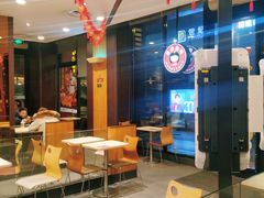 用餐区-肯德基(杭州复兴店)