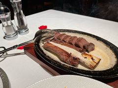 -Mogul Eatery·大亨餐酒馆