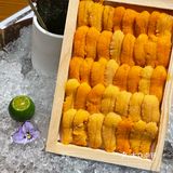 同事生日选择来这家日料餐厅，我们坐了包间，私密性很好
