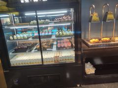 面包甜点陈列柜-星海汇海鲜烤肉火锅自助(二七广场百年德化店)