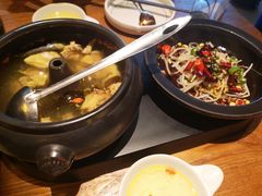 云南经典汽锅鸡-云海肴·汽锅鸡·云南菜(苏州中心店)