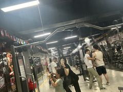 -星动力健身俱乐部(新塘店)