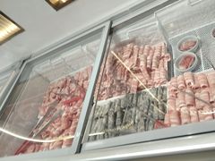 -嘎琉鲜切牛肉自助火锅