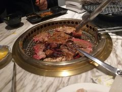 和牛拼盘-火炉火自助餐(喜隆多店)