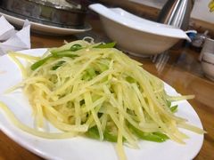 -篱笆院东北饺子王(欧阳路店)