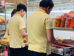 -Bánh Mì Huynh Hoa