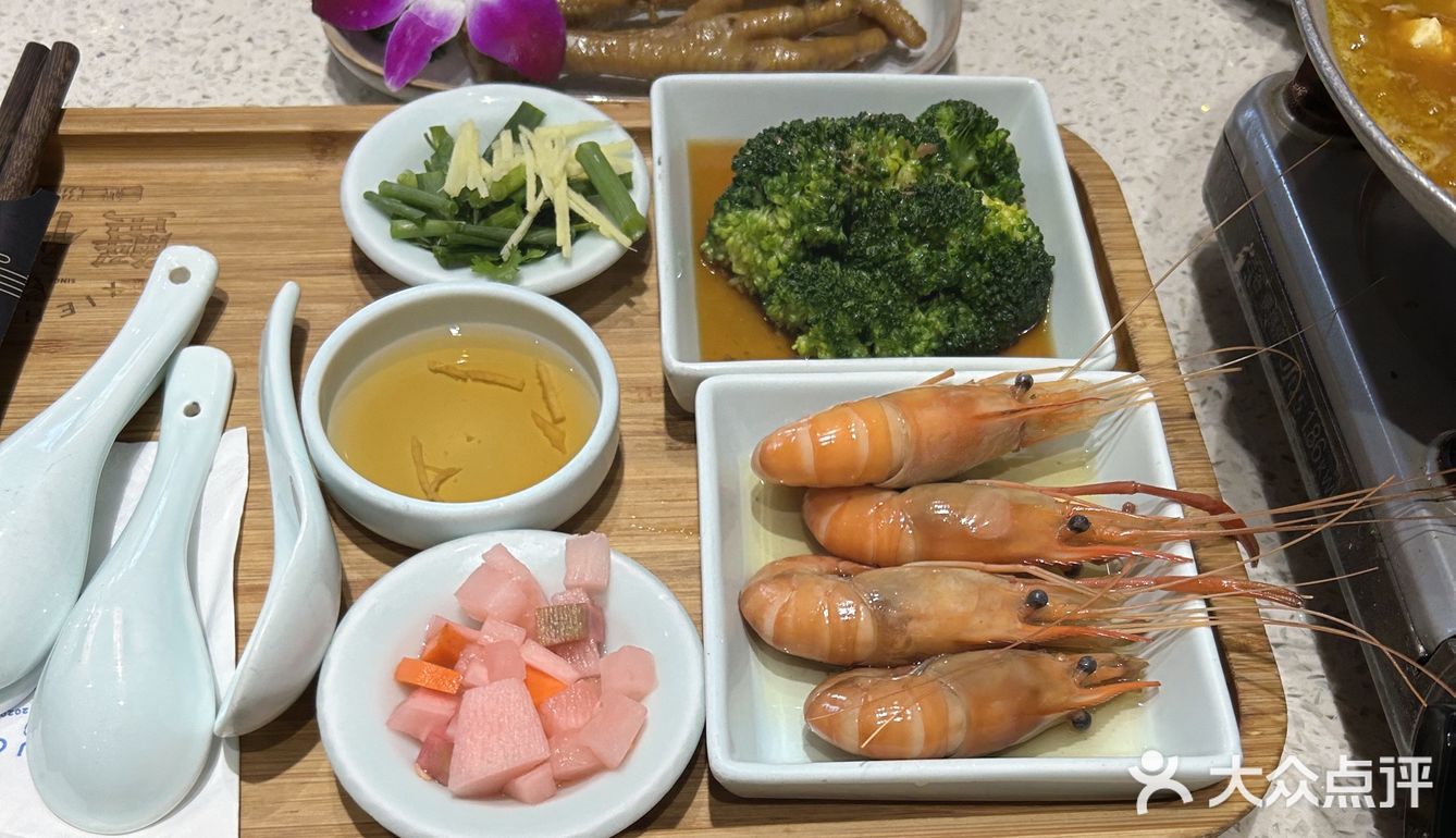 吃蟹黄面啦[加油]