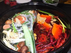 -两三事小郡肝串串香火锅(桂庙店)