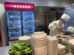 -三人行骨头王火锅(长寿店)