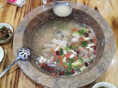 特色石锅鱼-静和鱼庄