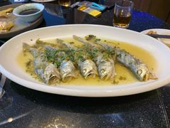 雪菜蒸小黄鱼-小老板海鲜酒家(董家渡店)