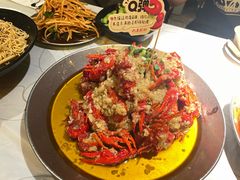 -巴厘龙虾·榜首油焖大虾(音乐学院·沿江酒馆店)