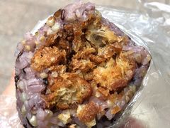 早点的蒸饭包油条-芳婆糕团店(王府大街店)