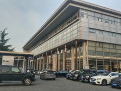 -奔驰上海利星(七宝店)