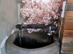 -愉肴麻辣香锅(中山路店)