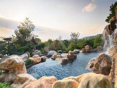 -七彩云南古滇温泉山庄