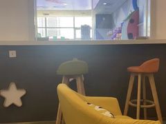 -龙格亲子游泳·水育早教中心(华亿大润发店)