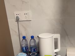 -格派影音酒店(岗厦地铁站店)