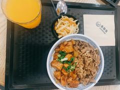 麻婆豆腐牛肉饭-吉野家(成都环球乐天店)