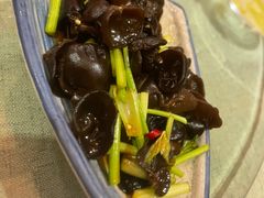 -香巴拉云南餐厅(华莱坞店)