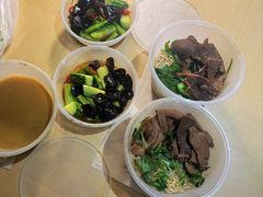 半筋半肉面-金杨拉面王小吃面馆·牛三宝面·红烧牛肉粉