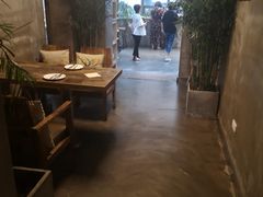 -HIGH FIVE哈福手工汉堡(桂林路店)