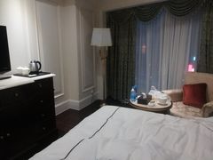 -茂名熹龙国际大酒店(人民广场高铁站店)