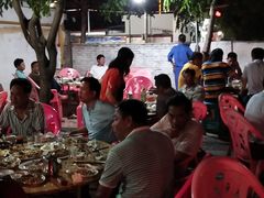 -黄记四更烤乳猪店