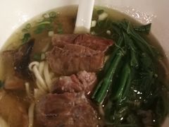 -晶华冠军牛肉面坊