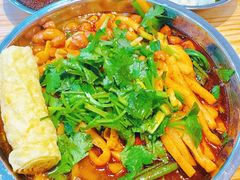 -柳州肥姨妈大骨螺蛳粉(东靖路店)
